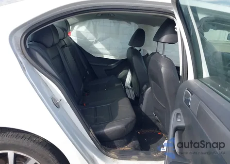 2018 Volkswagen Jetta 1.4T Se/1.4T Wolfsburg Edition z USA, uszkodzony, nr VIN 3VWDB7AJXJM247047